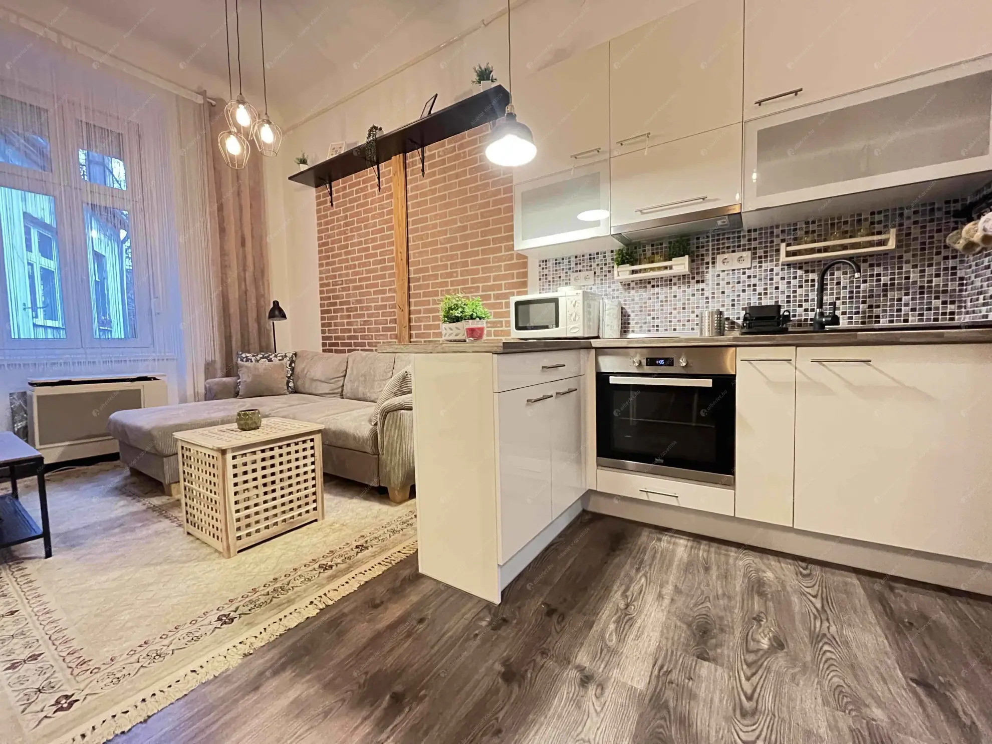 Kiadó albérlet 225000 Ft/hó áron: Budapest, VIII. kerület  Berzsenyi utca. Mérete: 35 nm, 2 szobás | Alberlet.hu - 6604683