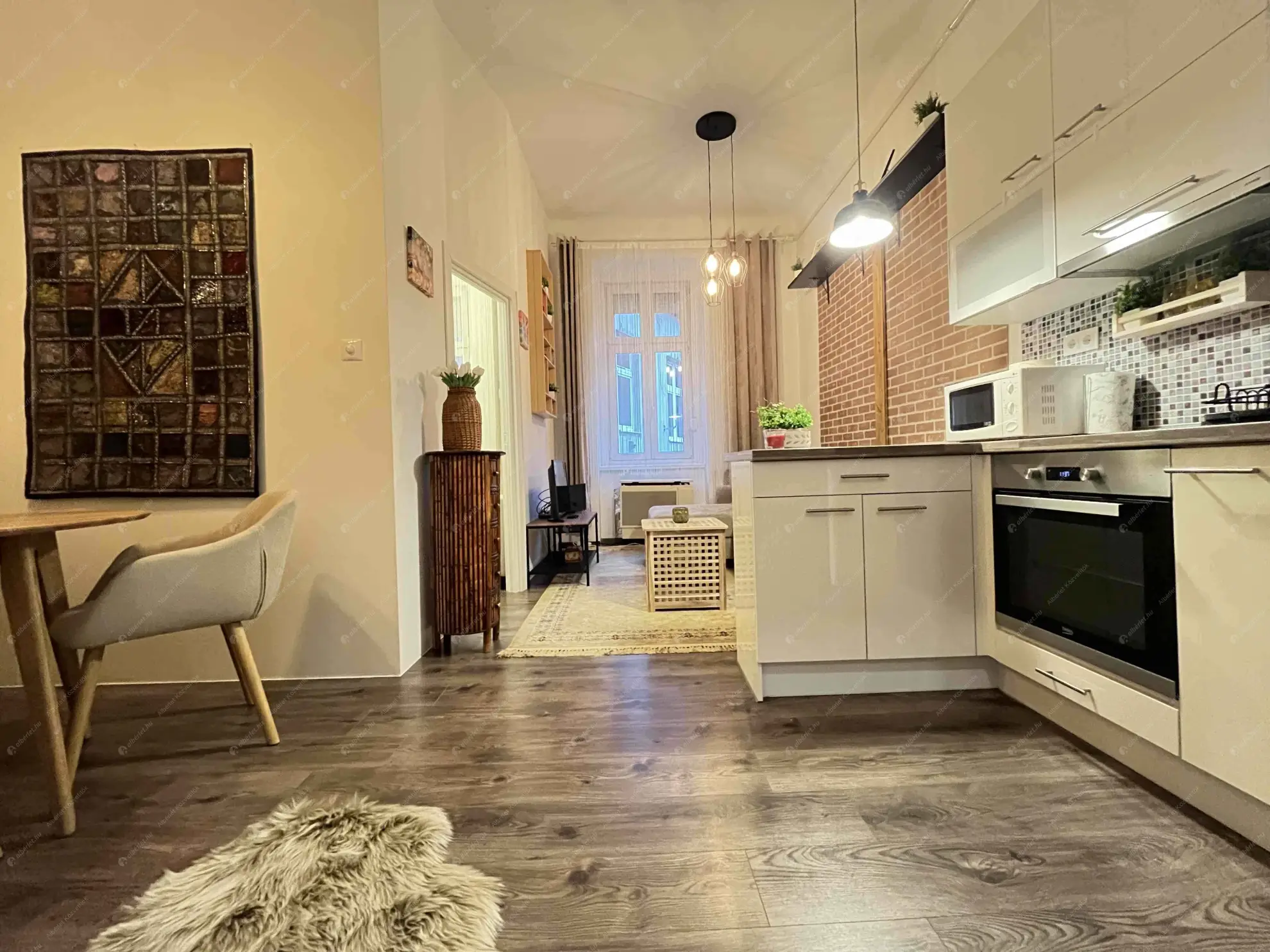 Kiadó albérlet 225000 Ft/hó áron: Budapest, VIII. kerület  Berzsenyi utca. Mérete: 35 nm, 2 szobás | Alberlet.hu - 6604690