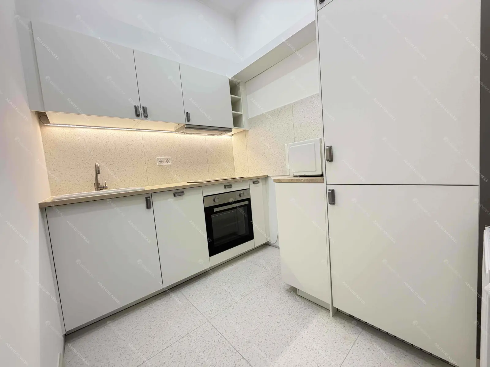 Kiadó albérlet 200000 Ft/hó áron: Budapest, VIII. kerület  Bezerédj utca. Mérete: 37 nm, 1 szobás | Alberlet.hu - 6662279