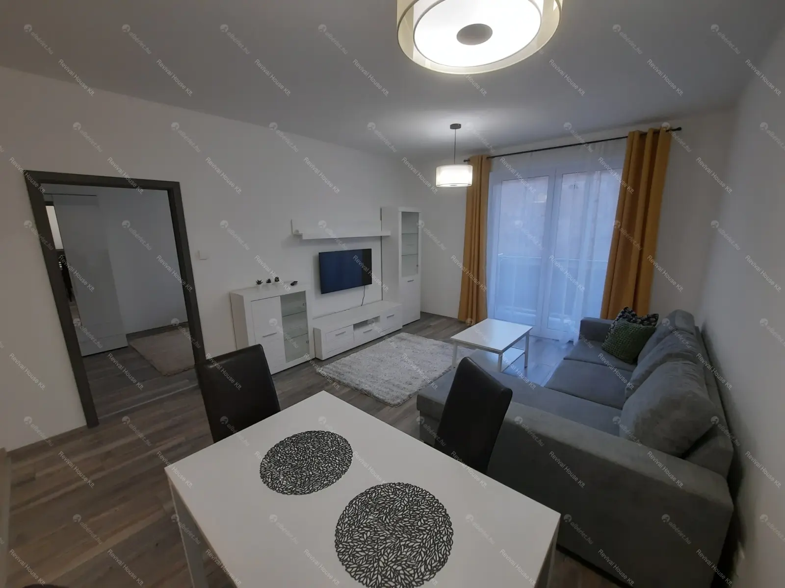 Kiadó albérlet 289000 Ft/hó áron: Budapest, VIII. kerület  Bezerédj utca. Mérete: 55 nm, 2 szobás | Alberlet.hu - 5824534