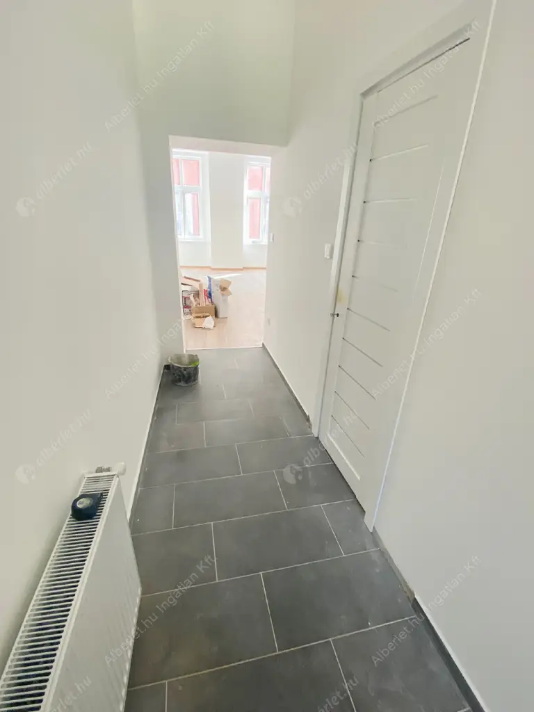 Kiadó albérlet 250000 Ft/hó áron: Budapest, VIII. kerület  Bródy Sándor utca. Mérete: 38 nm, 1 szobás | Alberlet.hu - 6563834