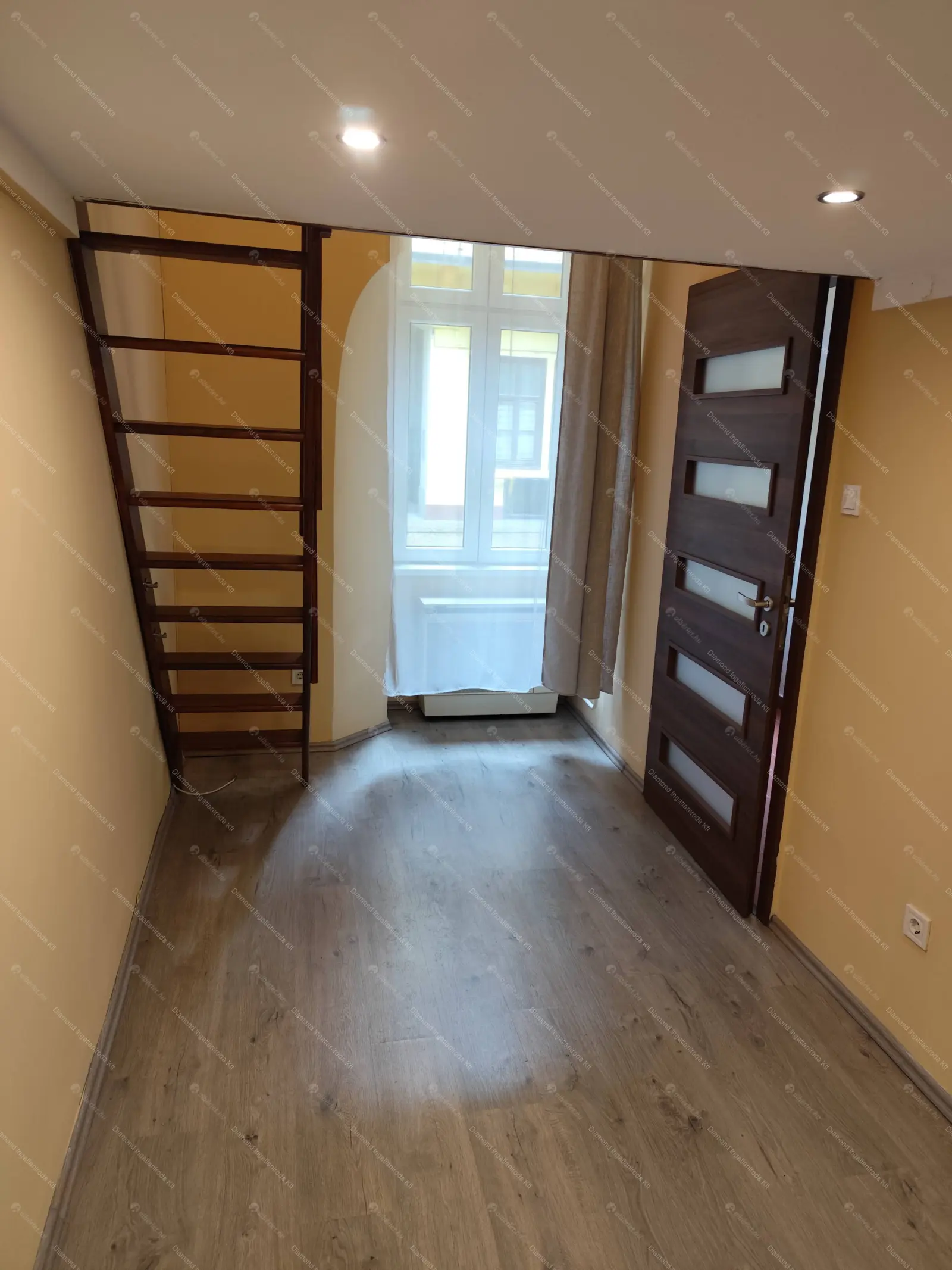 Kiadó albérlet 220000 Ft/hó áron: Budapest, VIII. kerület  Bródy Sándor utca. Mérete: 40 nm, 2 szobás | Alberlet.hu - 6645444