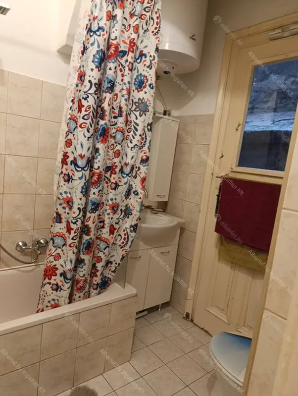 Kiadó albérlet 230000 Ft/hó áron: Budapest, VIII. kerület  Bródy Sándor utca. Mérete: 49 nm, 1 szobás | Alberlet.hu - 6643341