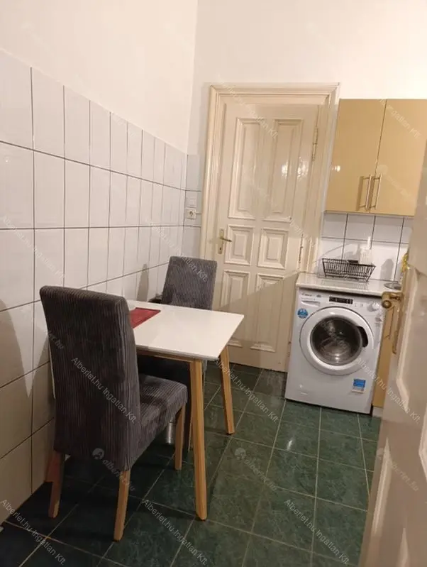 Kiadó albérlet 230000 Ft/hó áron: Budapest, VIII. kerület  Bródy Sándor utca. Mérete: 49 nm, 1 szobás | Alberlet.hu - 6643346