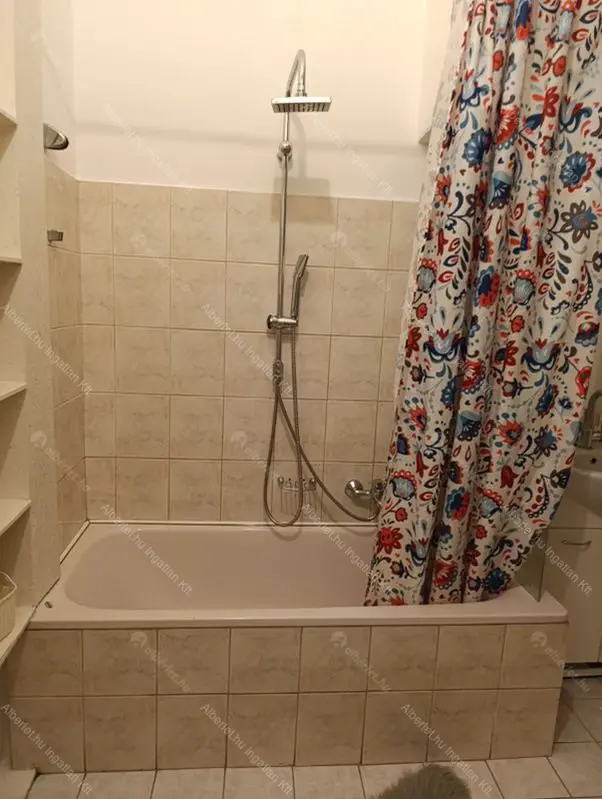 Kiadó albérlet 230000 Ft/hó áron: Budapest, VIII. kerület  Bródy Sándor utca. Mérete: 49 nm, 1 szobás | Alberlet.hu - 6643349