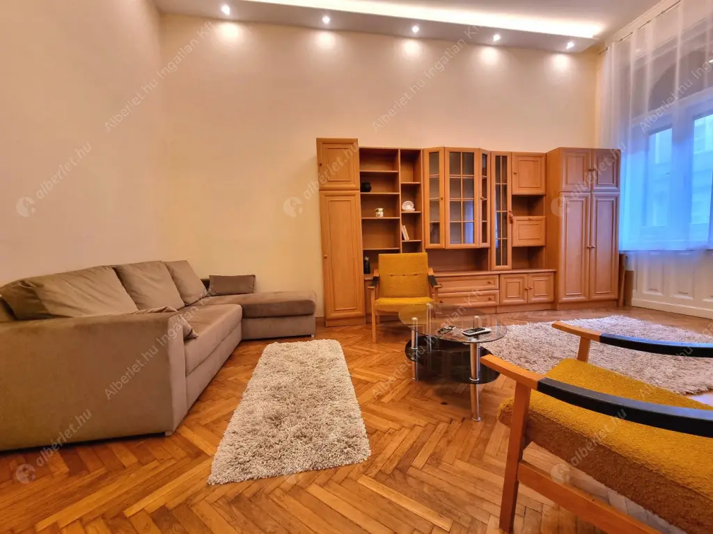 Kiadó albérlet 300000 Ft/hó áron: Budapest, VIII. kerület  Bródy Sándor utca. Mérete: 80 nm, 2 szobás | Alberlet.hu - 6597873