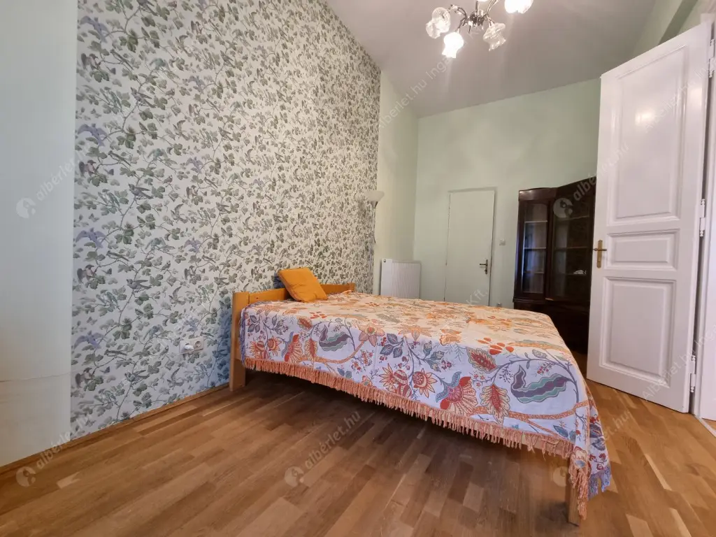 Kiadó albérlet 300000 Ft/hó áron: Budapest, VIII. kerület  Bródy Sándor utca. Mérete: 80 nm, 2 szobás | Alberlet.hu - 6606464