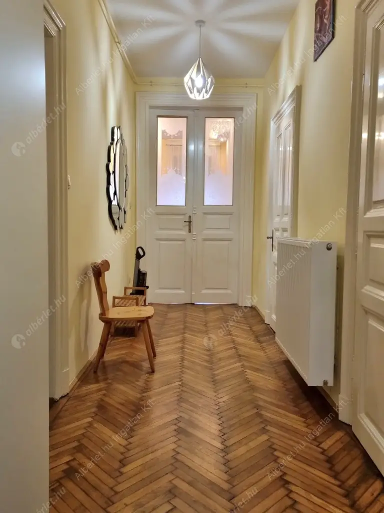 Kiadó albérlet 300000 Ft/hó áron: Budapest, VIII. kerület  Bródy Sándor utca. Mérete: 80 nm, 2 szobás | Alberlet.hu - 6606478