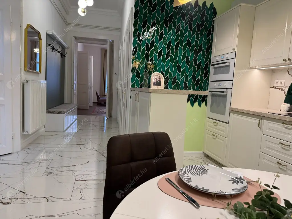 Kiadó albérlet 499000 Ft/hó áron: Budapest, VIII. kerület  Bródy Sándor utca. Mérete: 89 nm, 3 szobás | Alberlet.hu - 6517466