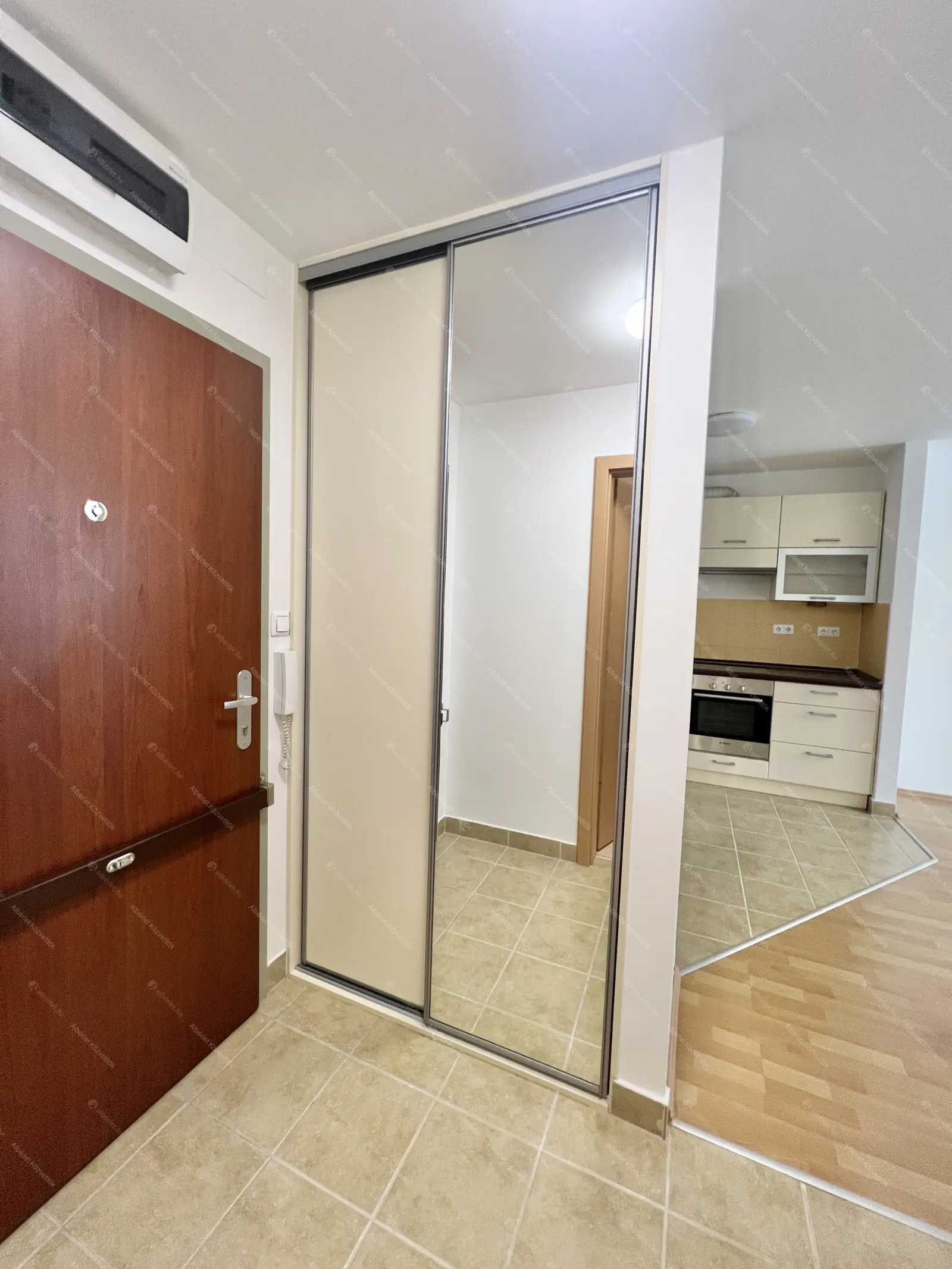 Kiadó albérlet 170000 Ft/hó áron: Budapest, VIII. kerület  Ciprus utca. Mérete: 33 nm, 1 szobás | Alberlet.hu - 6708048