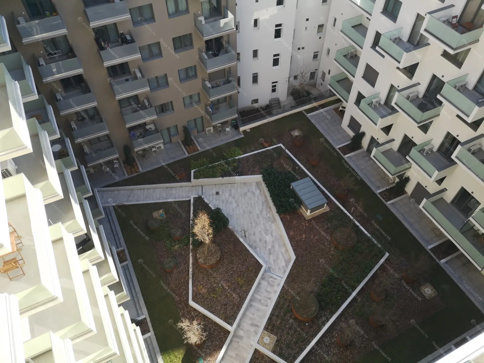 Kiadó albérlet 320000 Ft/hó áron: Budapest, VIII. kerület  Corvin köz. Mérete: 48 nm, 2 szobás | Alberlet.hu - 6643499