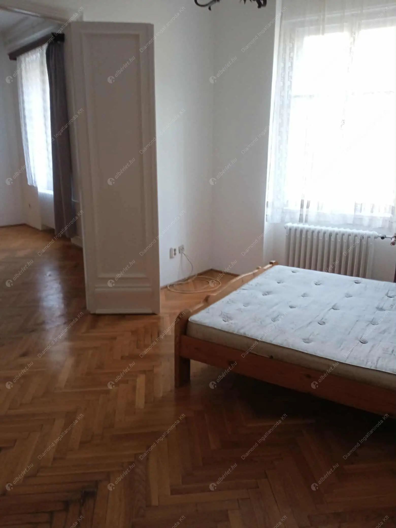 Kiadó albérlet 250000 Ft/hó áron: Budapest, VIII. kerület  Corvin köz. Mérete: 90 nm, 3 szobás | Alberlet.hu - 6545183