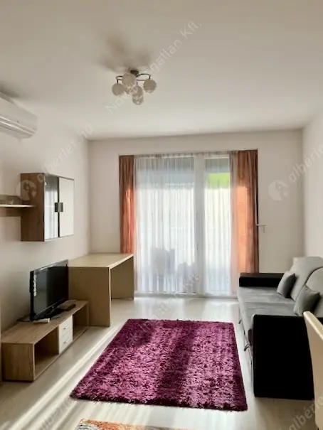 Kiadó albérlet 220000 Ft/hó áron: Budapest, VIII. kerület  Corvin sétány. Mérete: 32 nm, 1 szobás | Alberlet.hu - 6632399