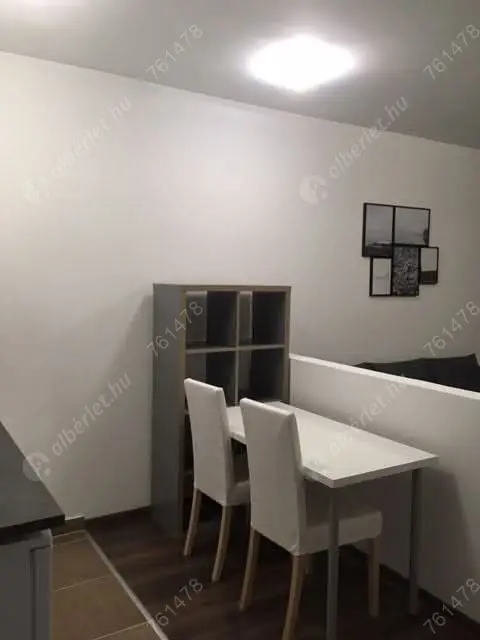 Kiadó albérlet 235000 Ft/hó áron: Budapest, VIII. kerület  Corvin sétány. Mérete: 33 nm, 1 szobás | Alberlet.hu - 6449887