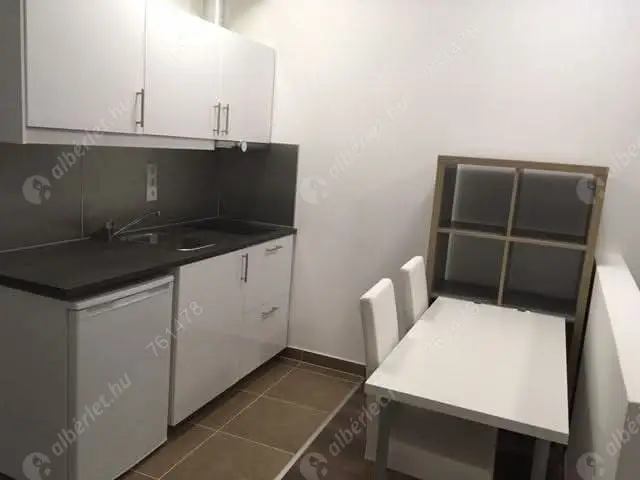 Kiadó albérlet 235000 Ft/hó áron: Budapest, VIII. kerület  Corvin sétány. Mérete: 33 nm, 1 szobás | Alberlet.hu - 6449888