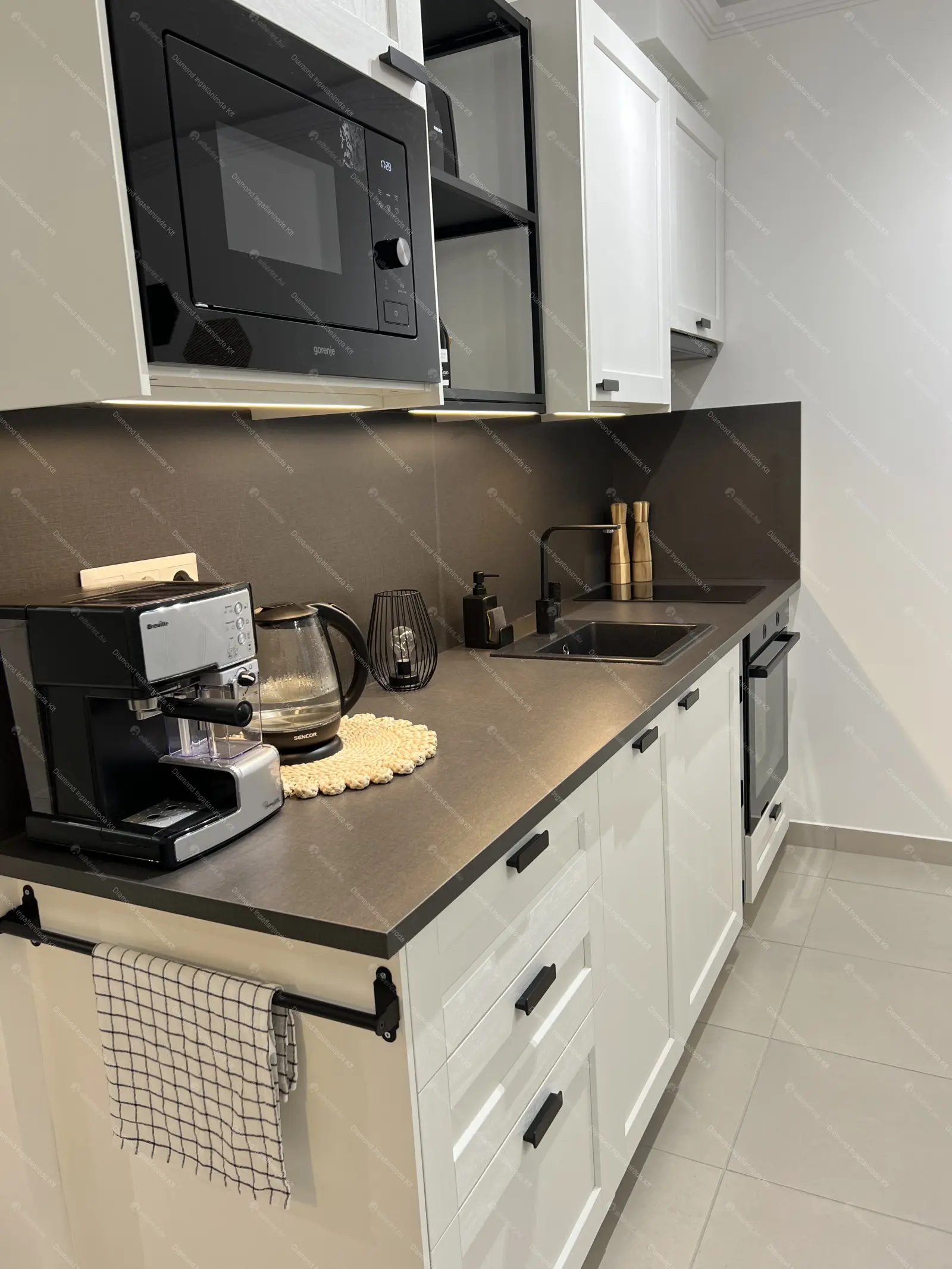 Kiadó albérlet 270000 Ft/hó áron: Budapest, VIII. kerület  Corvin sétány. Mérete: 35 nm, 1 szobás | Alberlet.hu - 6703341