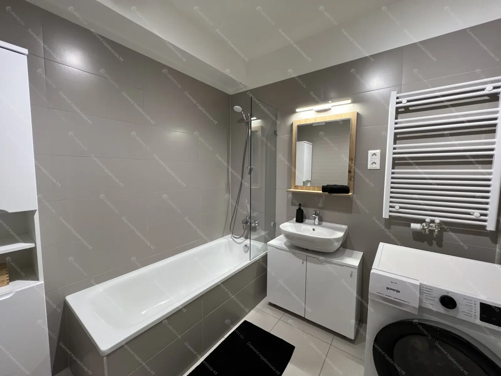 Kiadó albérlet 270000 Ft/hó áron: Budapest, VIII. kerület  Corvin sétány. Mérete: 35 nm, 1 szobás | Alberlet.hu - 6703345