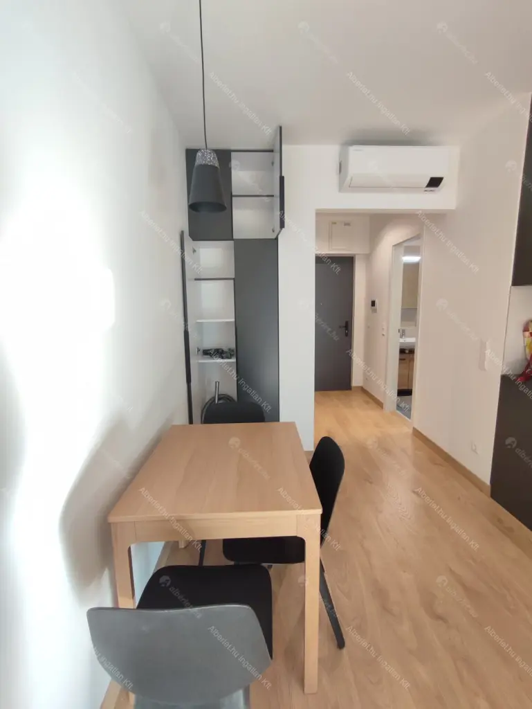 Kiadó albérlet 220000 Ft/hó áron: Budapest, VIII. kerület  Corvin sétány. Mérete: 36 nm, 1 szobás | Alberlet.hu - 6676185