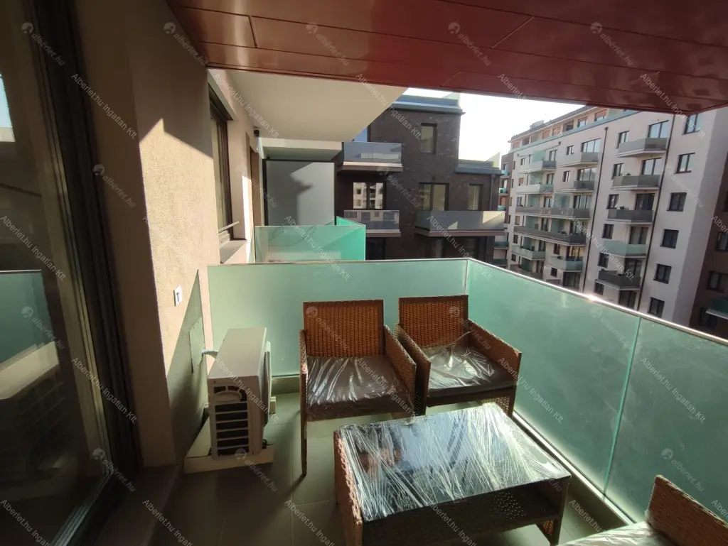 Kiadó albérlet 220000 Ft/hó áron: Budapest, VIII. kerület  Corvin sétány. Mérete: 36 nm, 1 szobás | Alberlet.hu - 6676190