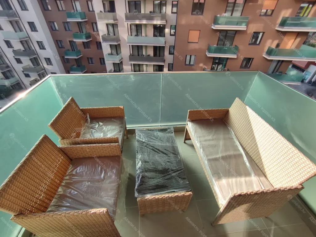 Kiadó albérlet 220000 Ft/hó áron: Budapest, VIII. kerület  Corvin sétány. Mérete: 36 nm, 1 szobás | Alberlet.hu - 6676191