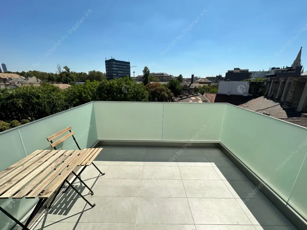 Kiadó albérlet 305000 Ft/hó áron: Budapest, VIII. kerület  Corvin sétány. Mérete: 38 nm, 2 szobás | Alberlet.hu - 6592868