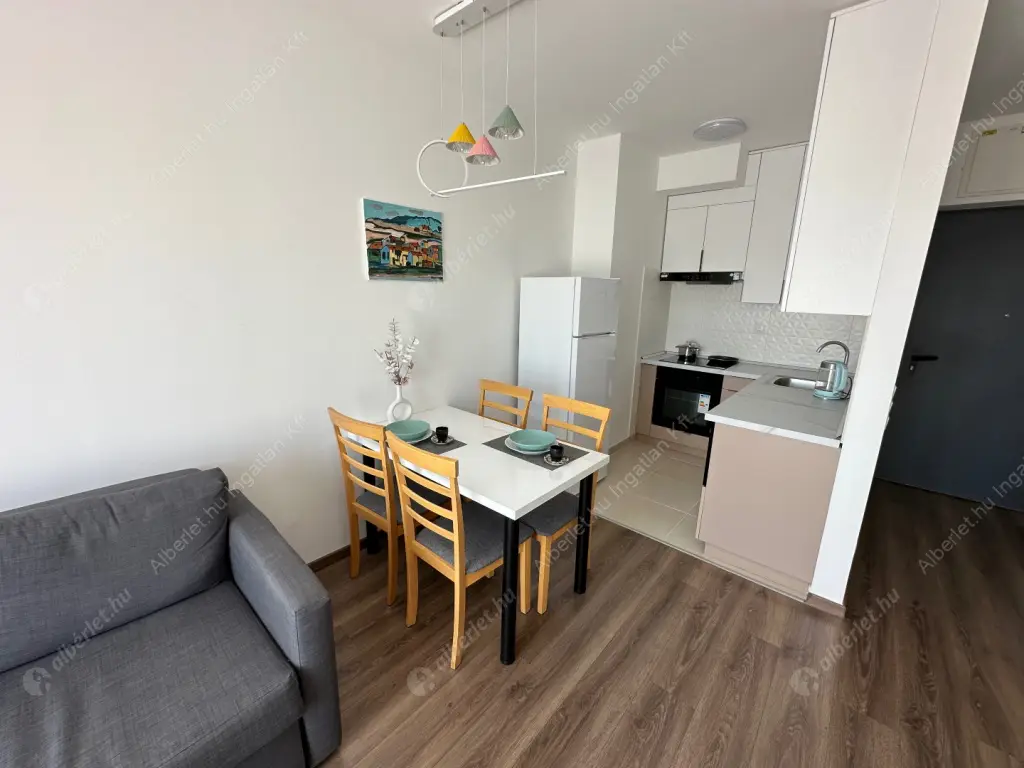 Kiadó albérlet 305000 Ft/hó áron: Budapest, VIII. kerület  Corvin sétány. Mérete: 38 nm, 2 szobás | Alberlet.hu - 6592873