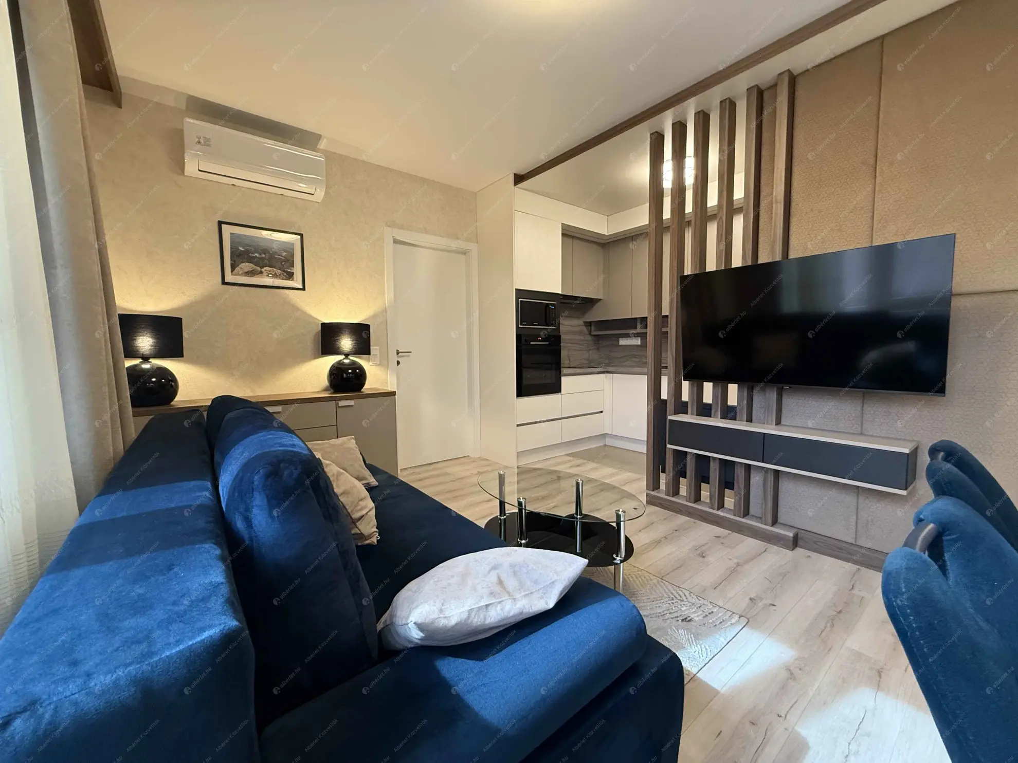 Kiadó albérlet 300000 Ft/hó áron: Budapest, VIII. kerület  Corvin sétány. Mérete: 38 nm, 1 szobás | Alberlet.hu - 6545195