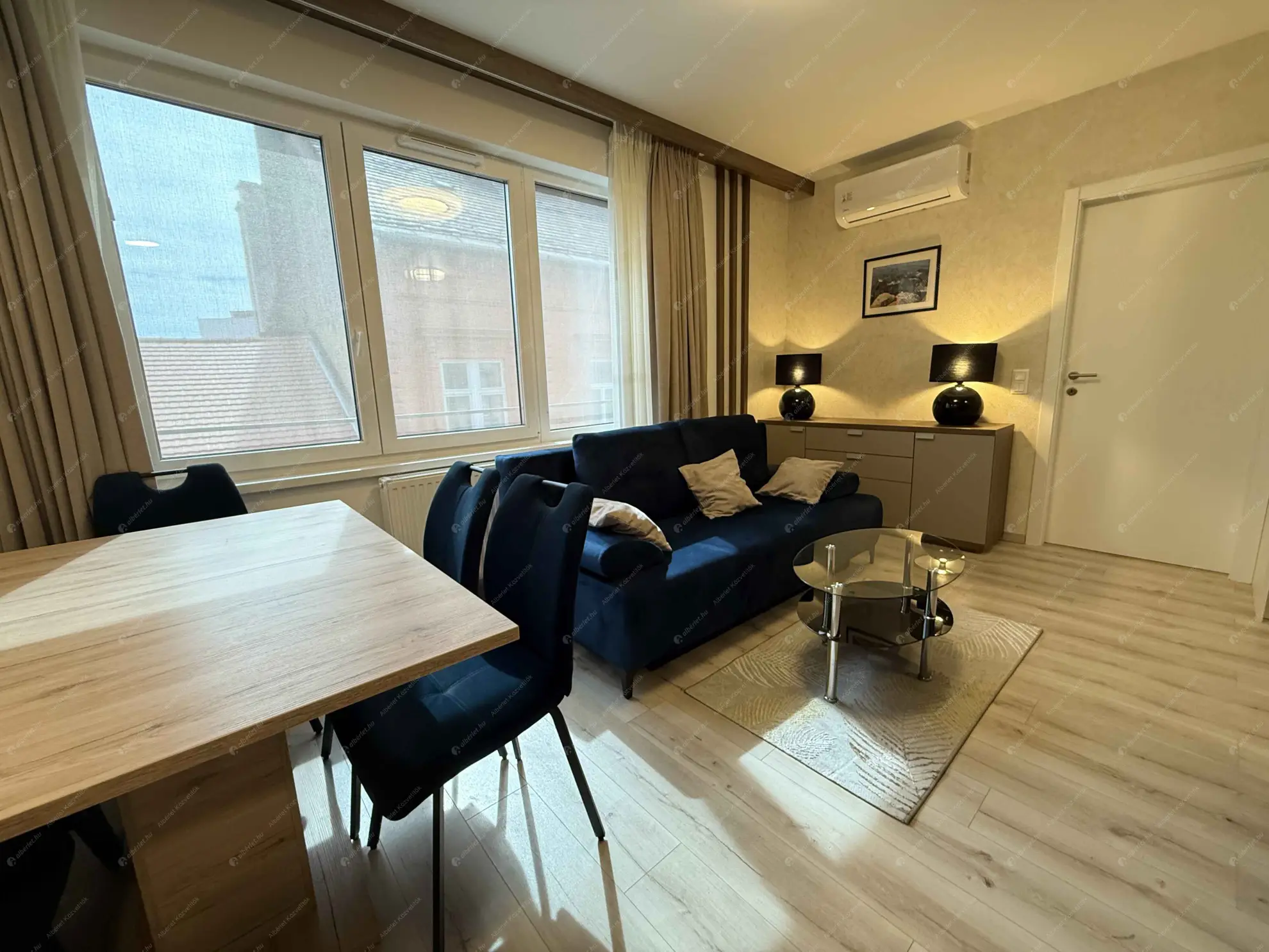 Kiadó albérlet 300000 Ft/hó áron: Budapest, VIII. kerület  Corvin sétány. Mérete: 38 nm, 1 szobás | Alberlet.hu - 6545198