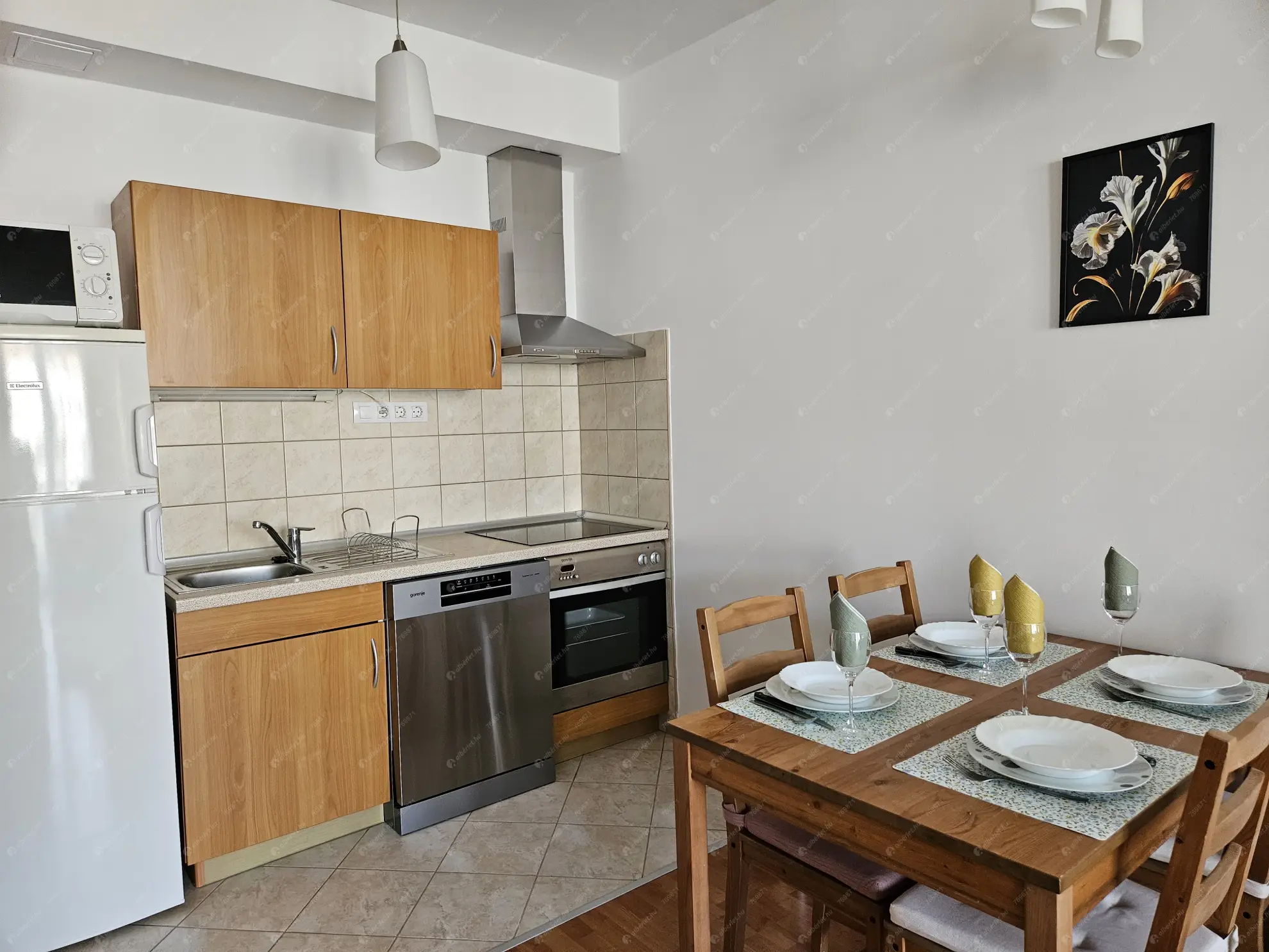 Kiadó albérlet 267000 Ft/hó áron: Budapest, VIII. kerület  Corvin sétány. Mérete: 39 nm, 2 szobás | Alberlet.hu - 6562694