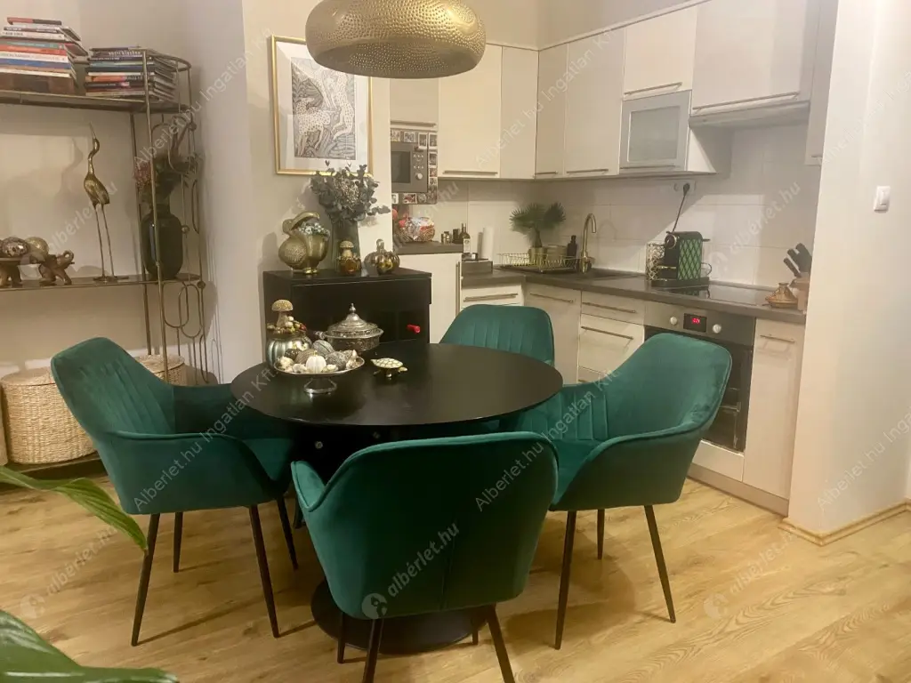 Kiadó albérlet 350000 Ft/hó áron: Budapest, VIII. kerület  Corvin sétány. Mérete: 43 nm, 2 szobás | Alberlet.hu - 6586695