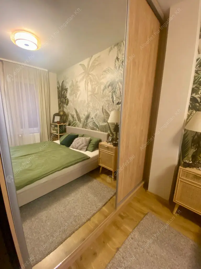 Kiadó albérlet 350000 Ft/hó áron: Budapest, VIII. kerület  Corvin sétány. Mérete: 43 nm, 2 szobás | Alberlet.hu - 6586703