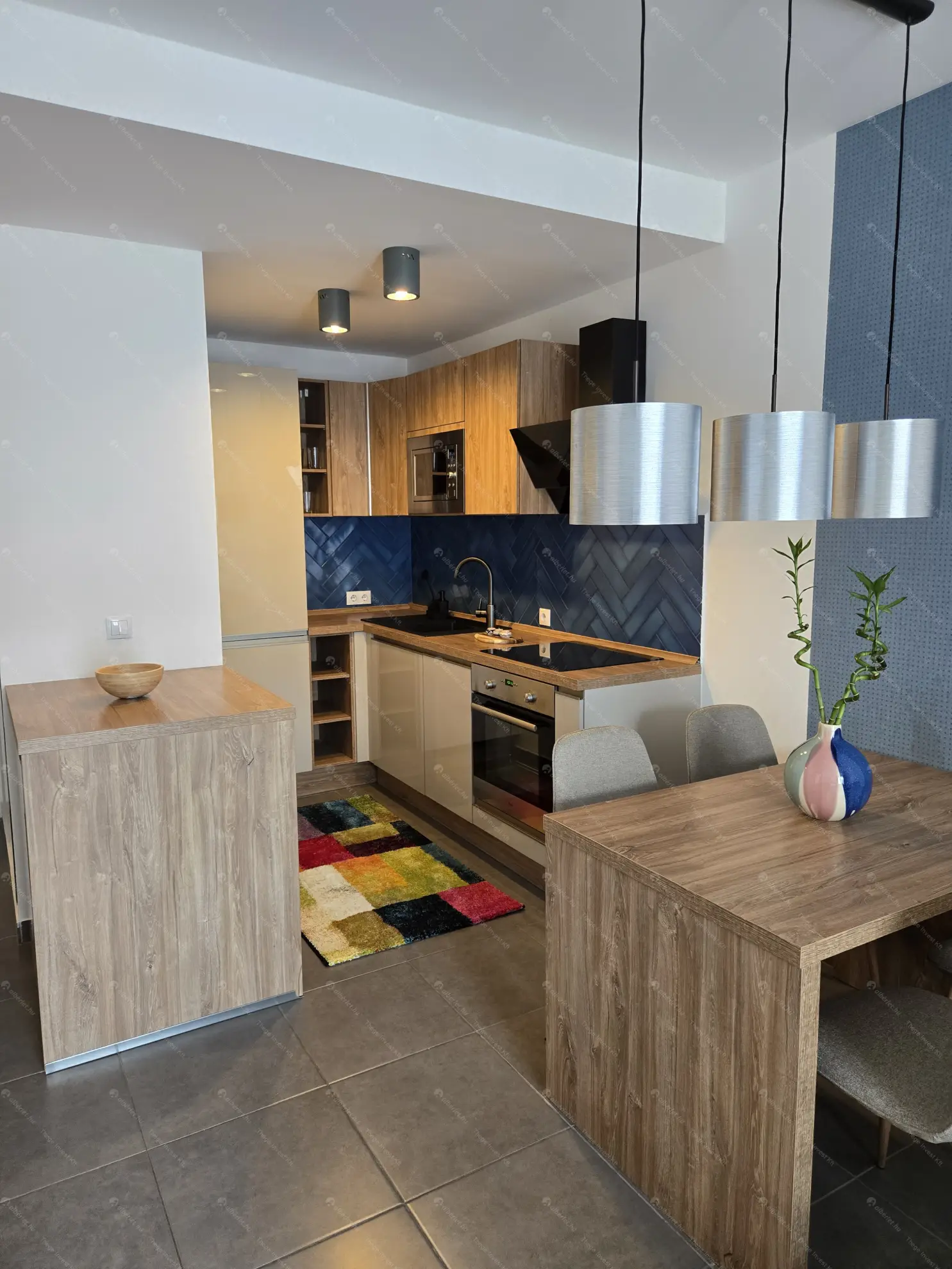 Kiadó albérlet 360000 Ft/hó áron: Budapest, VIII. kerület  Corvin sétány. Mérete: 44 nm, 2 szobás | Alberlet.hu - 6562939