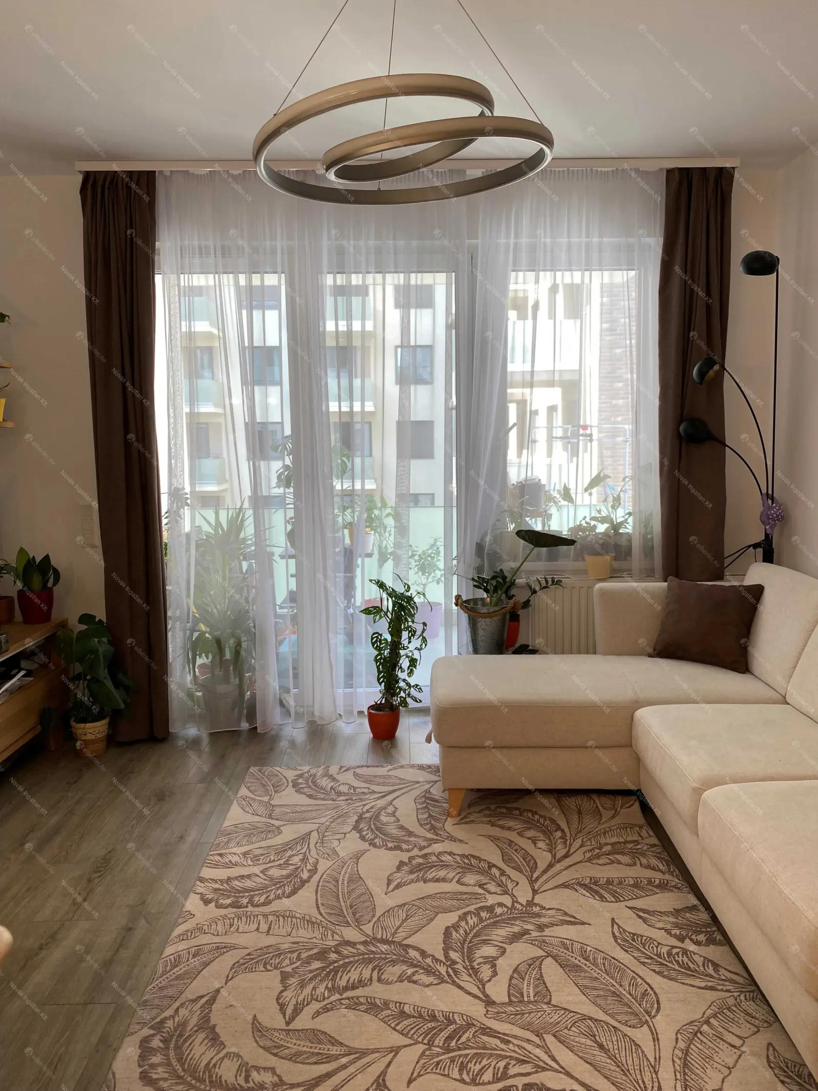 Kiadó albérlet 340000 Ft/hó áron: Budapest, VIII. kerület  Corvin sétány. Mérete: 45 nm, 2 szobás | Alberlet.hu - 6697187