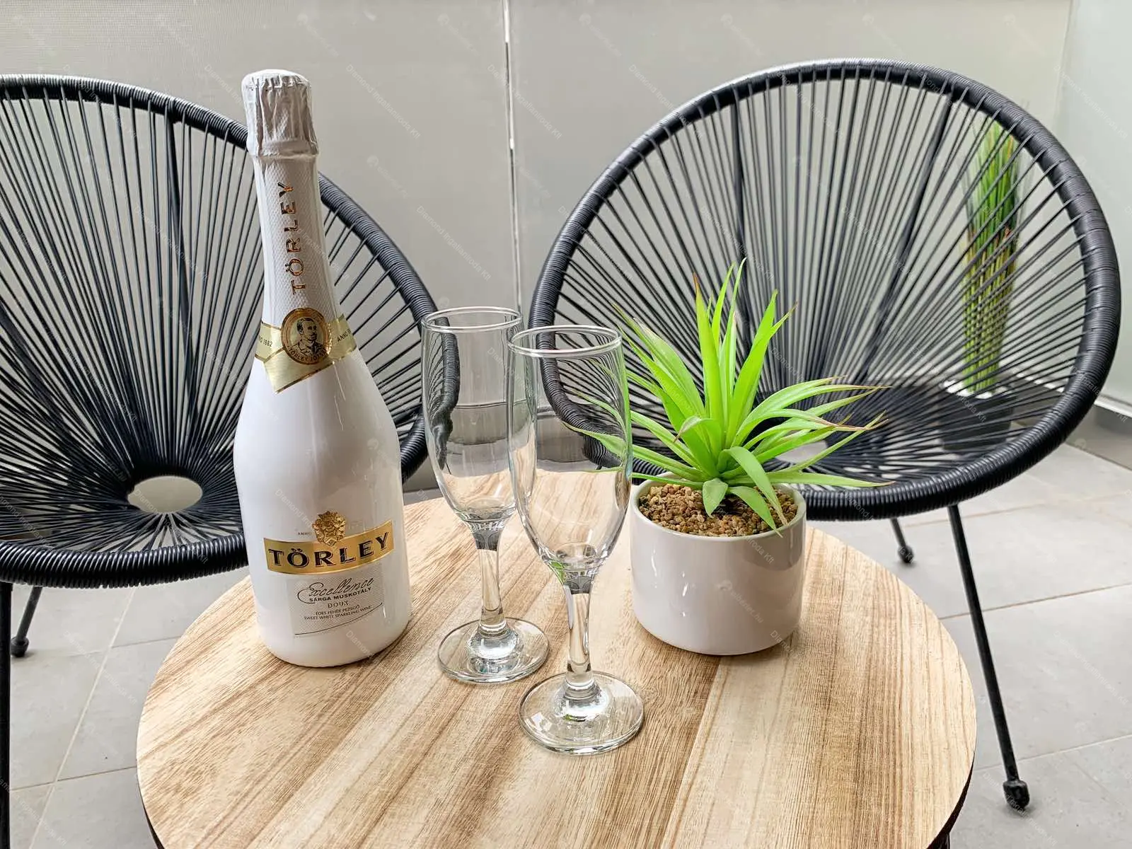 Kiadó albérlet 340000 Ft/hó áron: Budapest, VIII. kerület  Corvin sétány. Mérete: 46 nm, 2 szobás | Alberlet.hu - 6650051