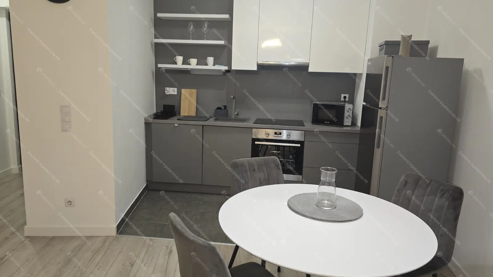 Kiadó albérlet 330000 Ft/hó áron: Budapest, VIII. kerület  Corvin sétány. Mérete: 46 nm, 2 szobás | Alberlet.hu - 6681535