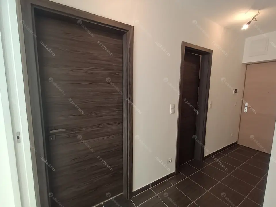 Kiadó albérlet 280000 Ft/hó áron: Budapest, VIII. kerület  Corvin sétány. Mérete: 46 nm, 2 szobás | Alberlet.hu - 6674545