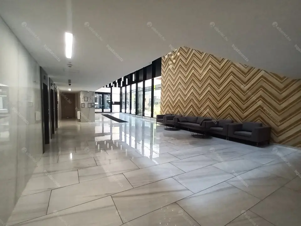 Kiadó albérlet 280000 Ft/hó áron: Budapest, VIII. kerület  Corvin sétány. Mérete: 46 nm, 2 szobás | Alberlet.hu - 6674553