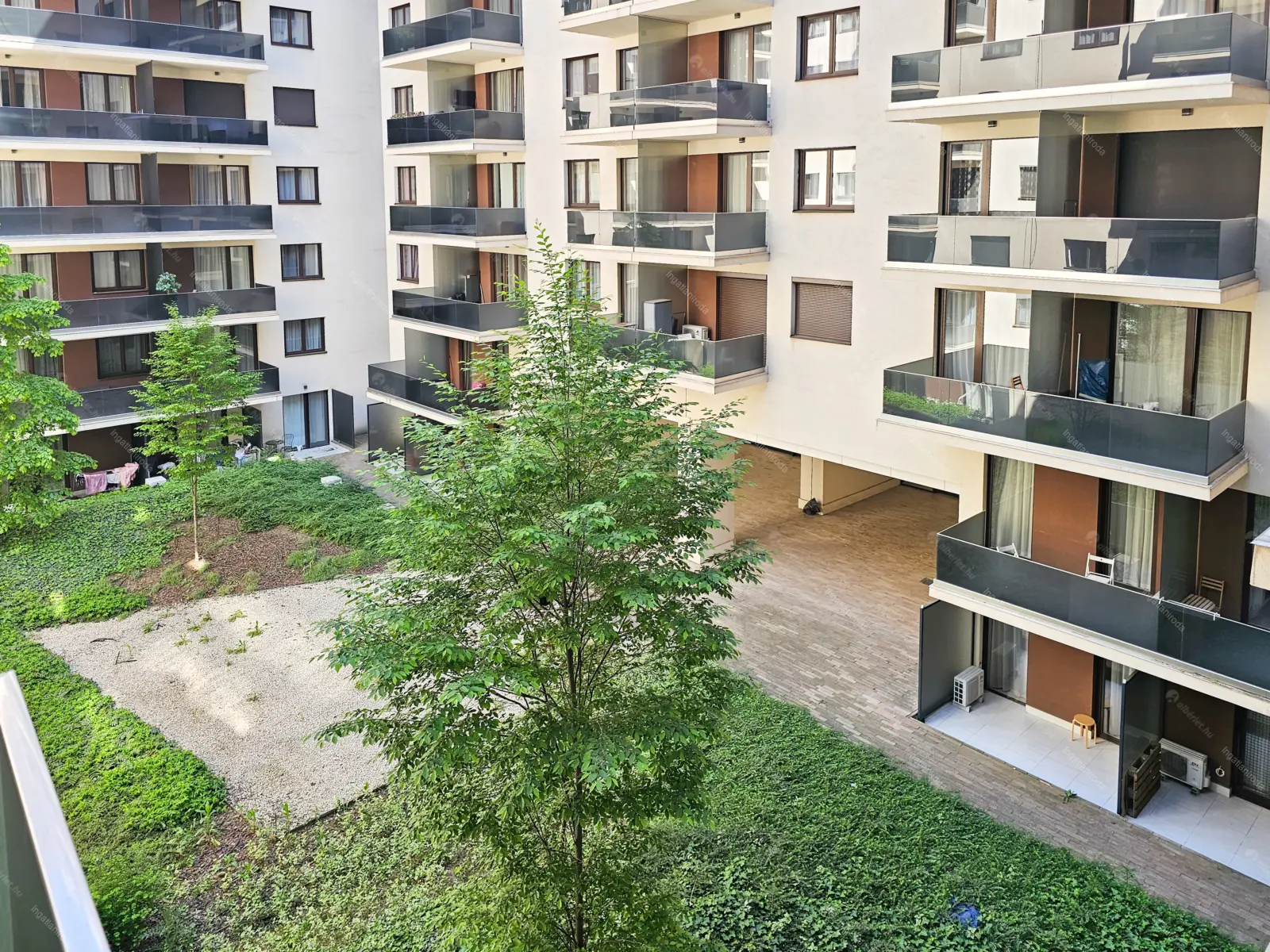 Kiadó albérlet 280000 Ft/hó áron: Budapest, VIII. kerület  Corvin sétány. Mérete: 46 nm, 2 szobás | Alberlet.hu - 6709262