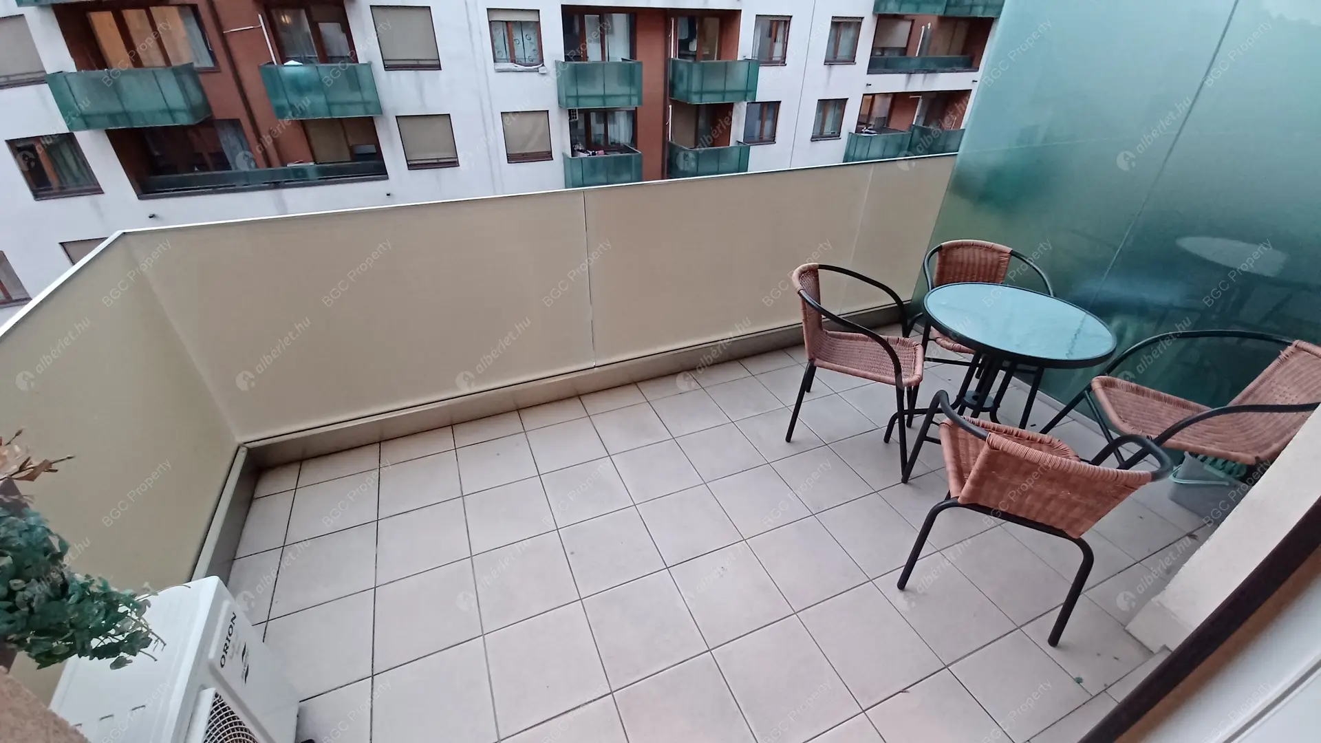 Kiadó albérlet 330000 Ft/hó áron: Budapest, VIII. kerület  Corvin sétány. Mérete: 47 nm, 1 szobás | Alberlet.hu - 6148641