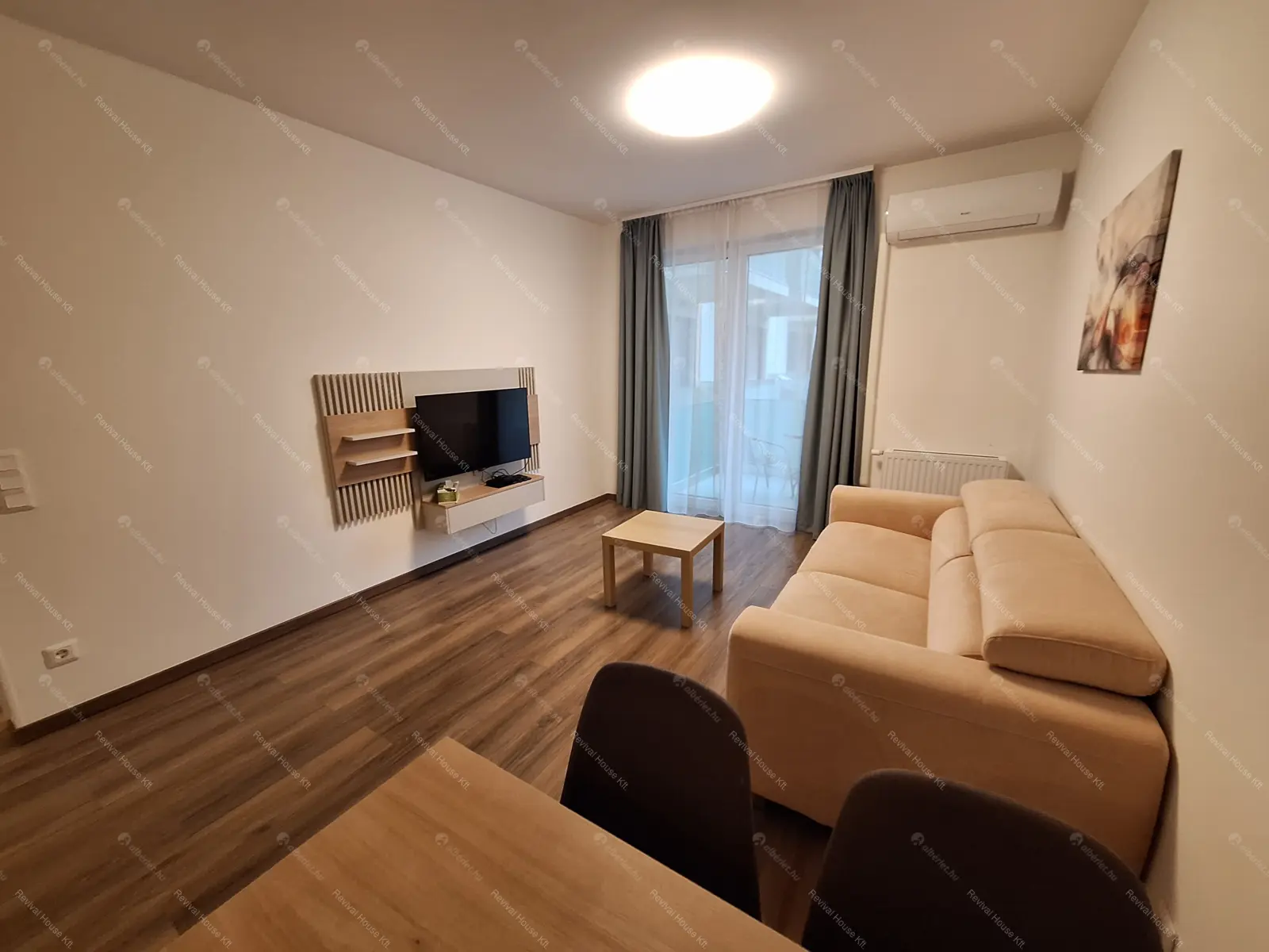 Kiadó albérlet 310000 Ft/hó áron: Budapest, VIII. kerület  Corvin sétány. Mérete: 47 nm, 2 szobás | Alberlet.hu - 6644889