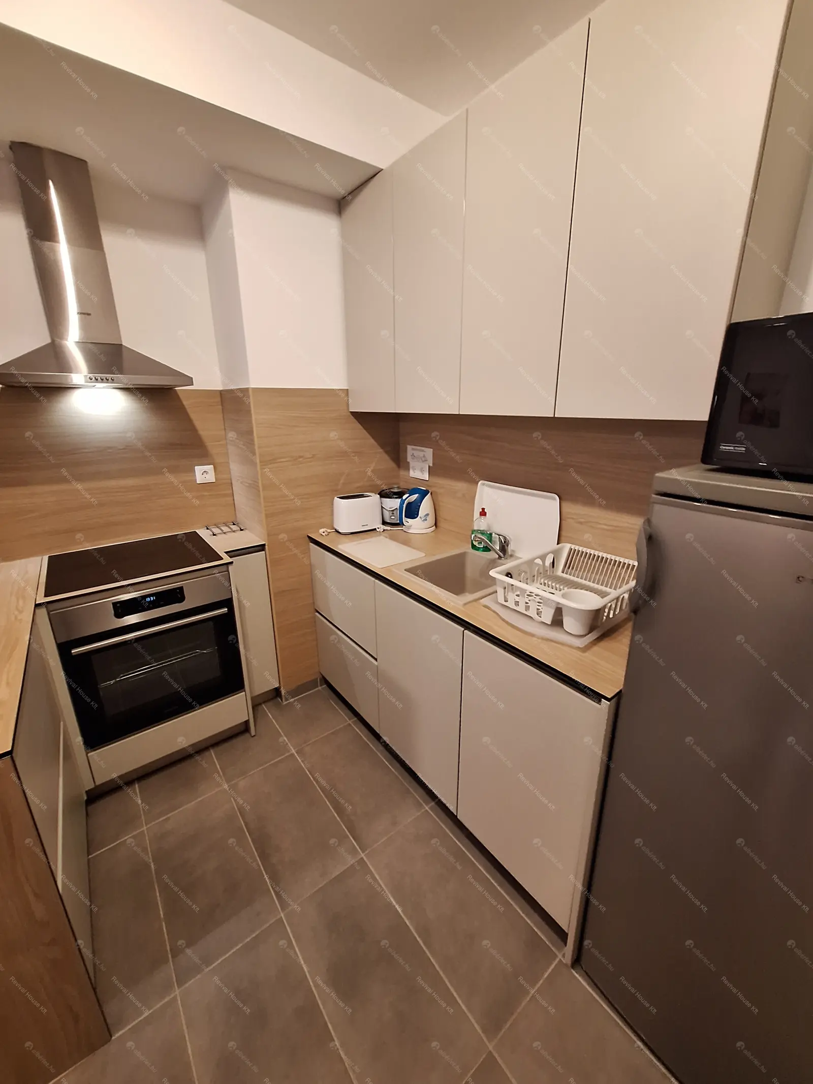 Kiadó albérlet 310000 Ft/hó áron: Budapest, VIII. kerület  Corvin sétány. Mérete: 47 nm, 2 szobás | Alberlet.hu - 6644891