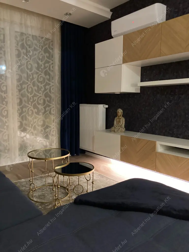 Kiadó albérlet 340000 Ft/hó áron: Budapest, VIII. kerület  Corvin sétány. Mérete: 48 nm, 2 szobás | Alberlet.hu - 6581254