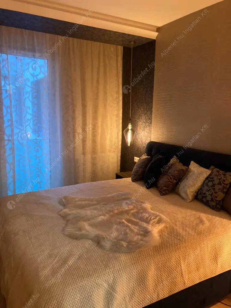 Kiadó albérlet 340000 Ft/hó áron: Budapest, VIII. kerület  Corvin sétány. Mérete: 48 nm, 2 szobás | Alberlet.hu - 6581257