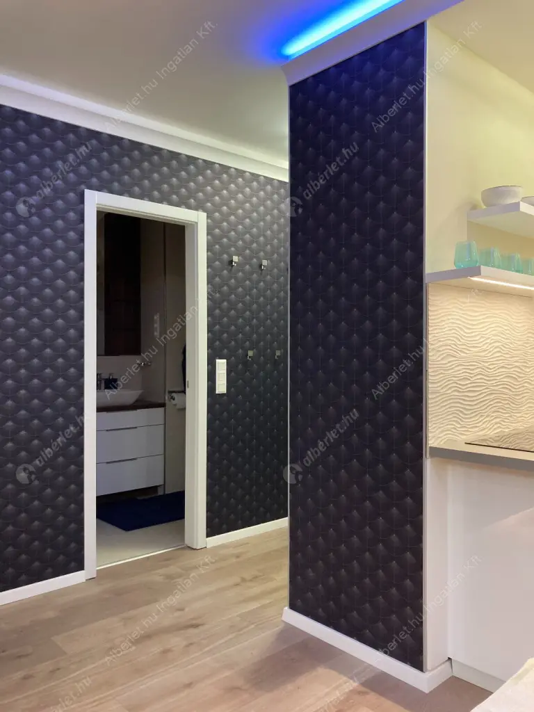 Kiadó albérlet 340000 Ft/hó áron: Budapest, VIII. kerület  Corvin sétány. Mérete: 48 nm, 2 szobás | Alberlet.hu - 6581261