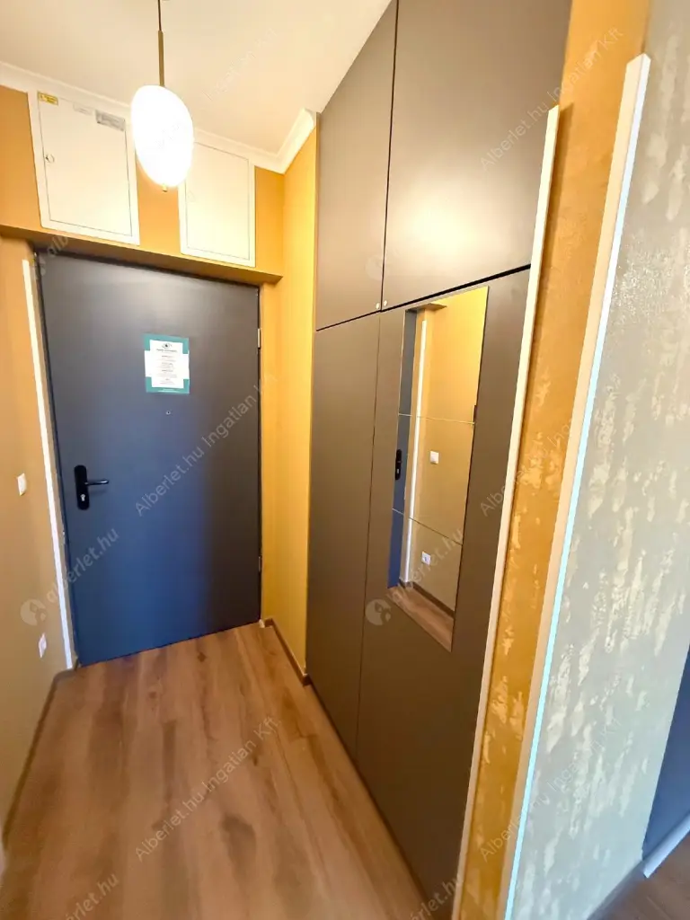 Kiadó albérlet 350000 Ft/hó áron: Budapest, VIII. kerület  Corvin sétány. Mérete: 48 nm, 2 szobás | Alberlet.hu - 6630020