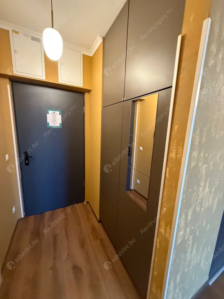 Kiadó albérlet 350000 Ft/hó áron: Budapest, VIII. kerület  Corvin sétány. Mérete: 48 nm, 2 szobás | Alberlet.hu - 6630916