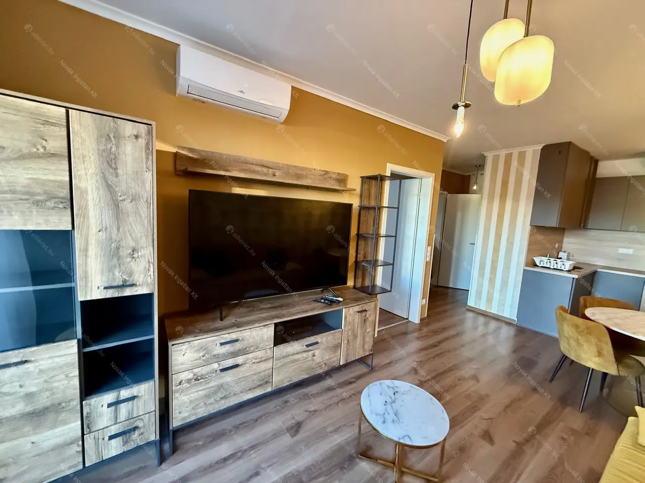 Kiadó albérlet 350000 Ft/hó áron: Budapest, VIII. kerület  Corvin sétány. Mérete: 48 nm, 2 szobás | Alberlet.hu - 6646818