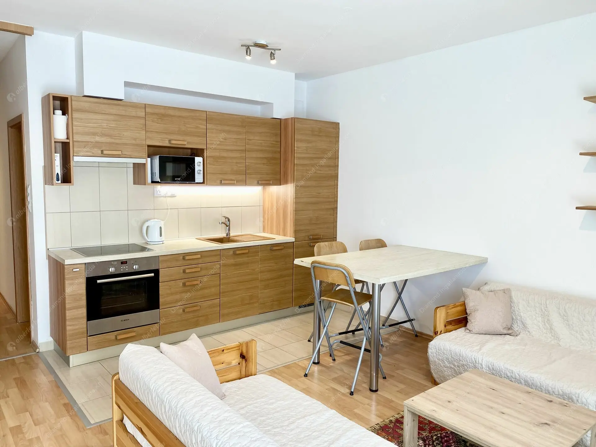 Kiadó albérlet 240000 Ft/hó áron: Budapest, VIII. kerület  Corvin sétány. Mérete: 49 nm, 2 szobás | Alberlet.hu - 6264546