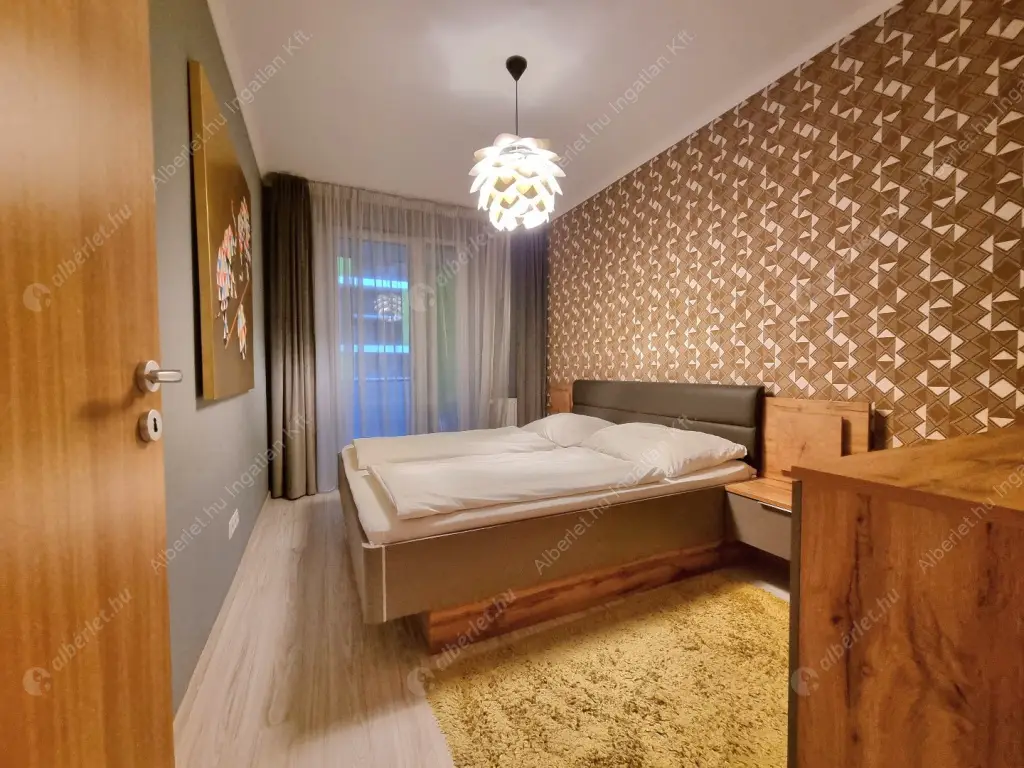 Kiadó albérlet 360000 Ft/hó áron: Budapest, VIII. kerület  Corvin sétány. Mérete: 50 nm, 2 szobás | Alberlet.hu - 6614997