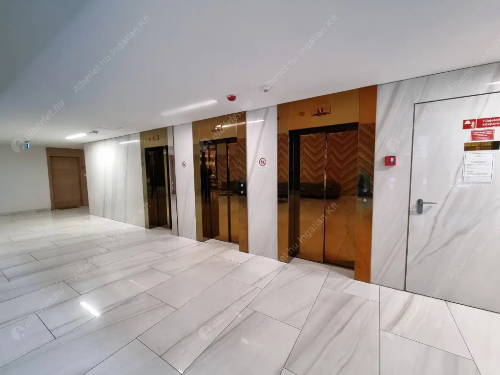 Kiadó albérlet 360000 Ft/hó áron: Budapest, VIII. kerület  Corvin sétány. Mérete: 50 nm, 2 szobás | Alberlet.hu - 6615014